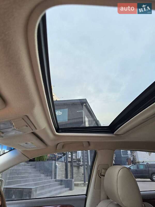 Седан Toyota Avalon 2008 в Сумах