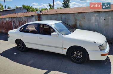 Седан Toyota Avalon 1995 в 