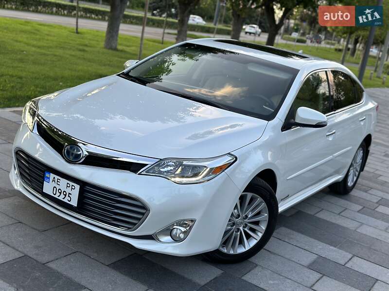 Седан Toyota Avalon 2014 в Дніпрі