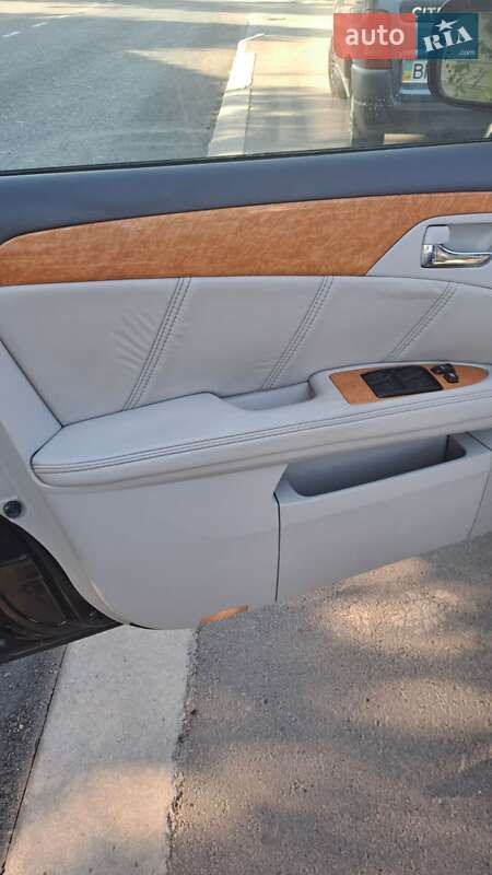 Седан Toyota Avalon 2006 в Измаиле