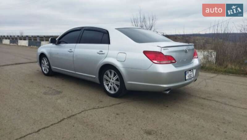 Седан Toyota Avalon 2005 в Любашевке