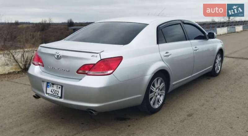 Седан Toyota Avalon 2005 в Любашевке