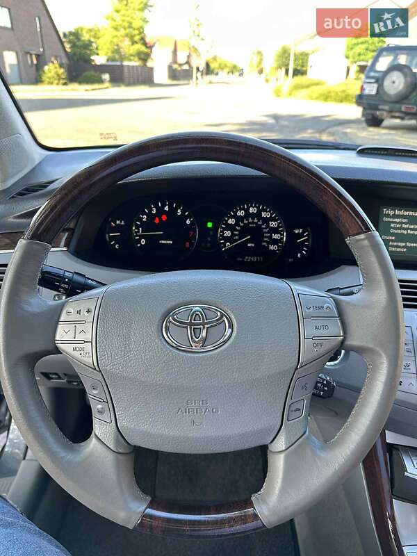 Седан Toyota Avalon 2008 в Коломые