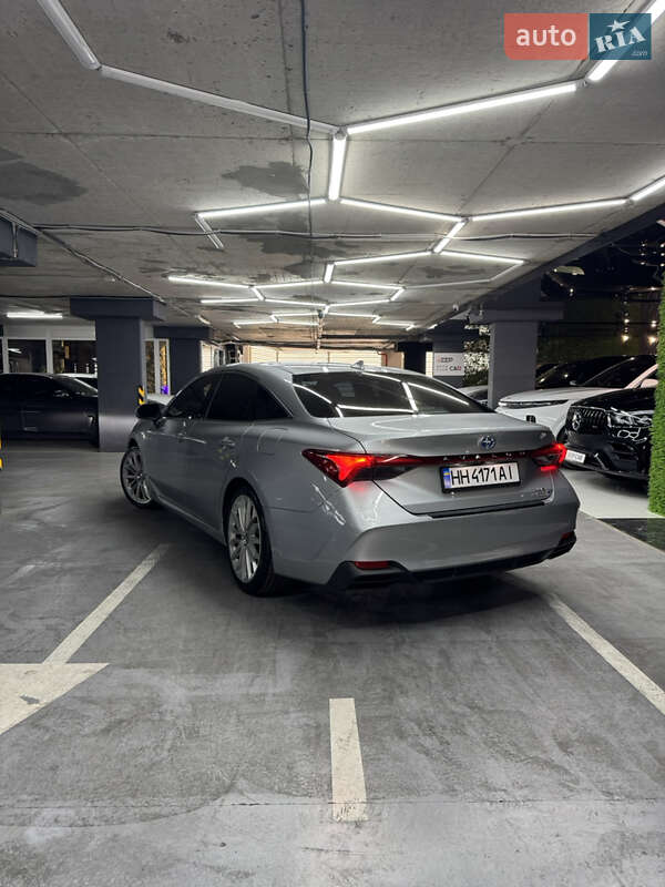 Седан Toyota Avalon 2020 в Одессе
