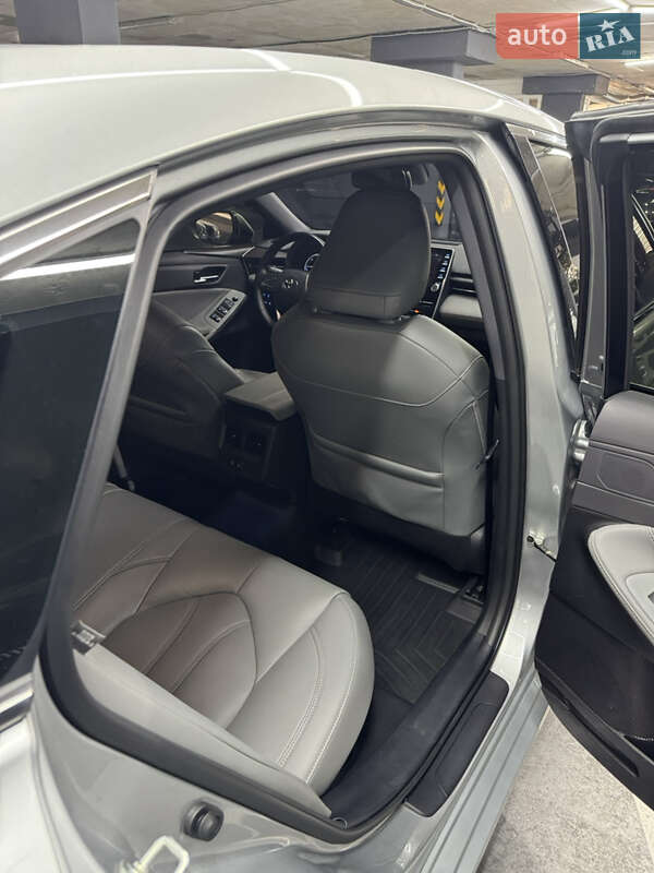 Седан Toyota Avalon 2020 в Одессе