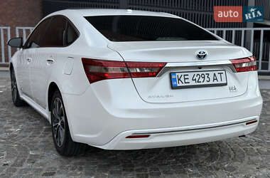 Седан Toyota Avalon 2016 в 