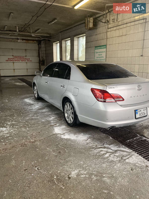 Седан Toyota Avalon 2008 в Житомире