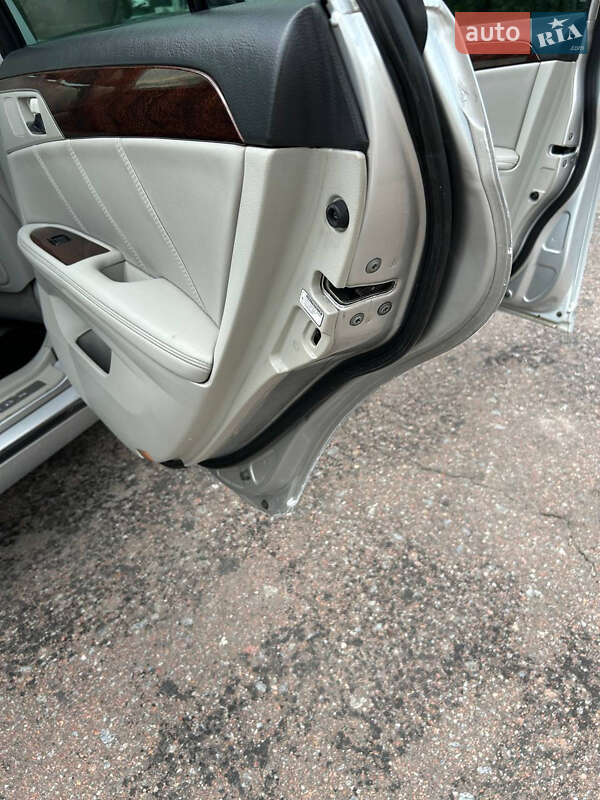 Седан Toyota Avalon 2008 в Житомире