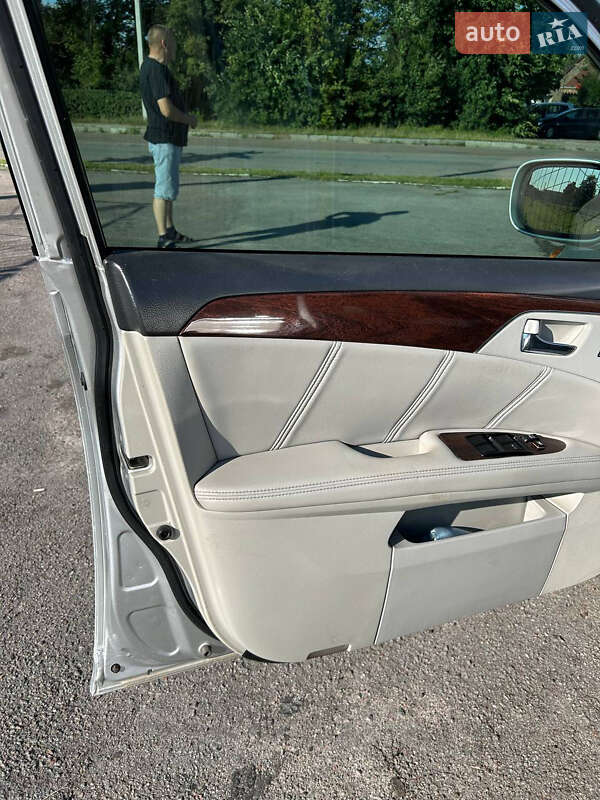 Седан Toyota Avalon 2008 в Житомире