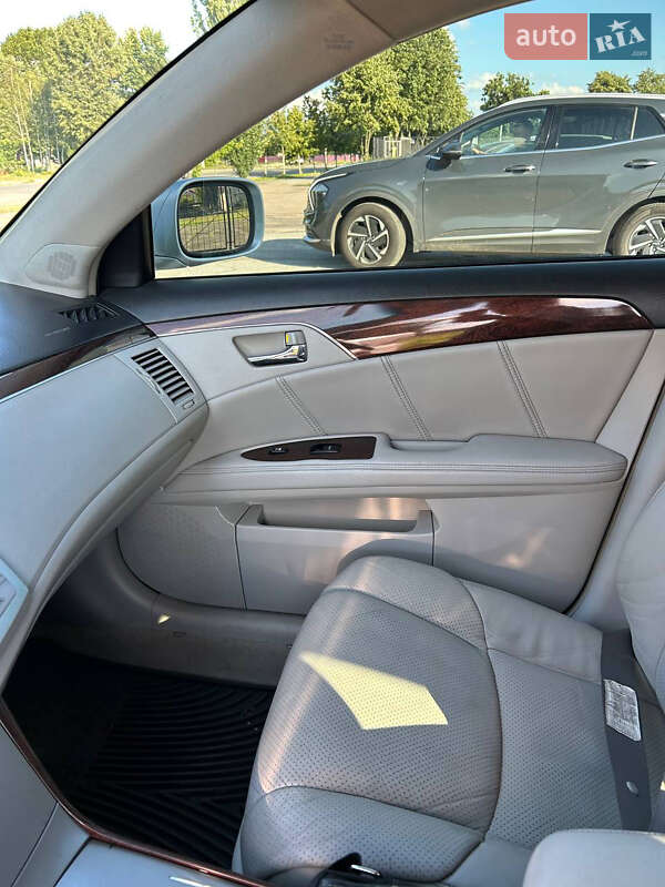Седан Toyota Avalon 2008 в Житомире