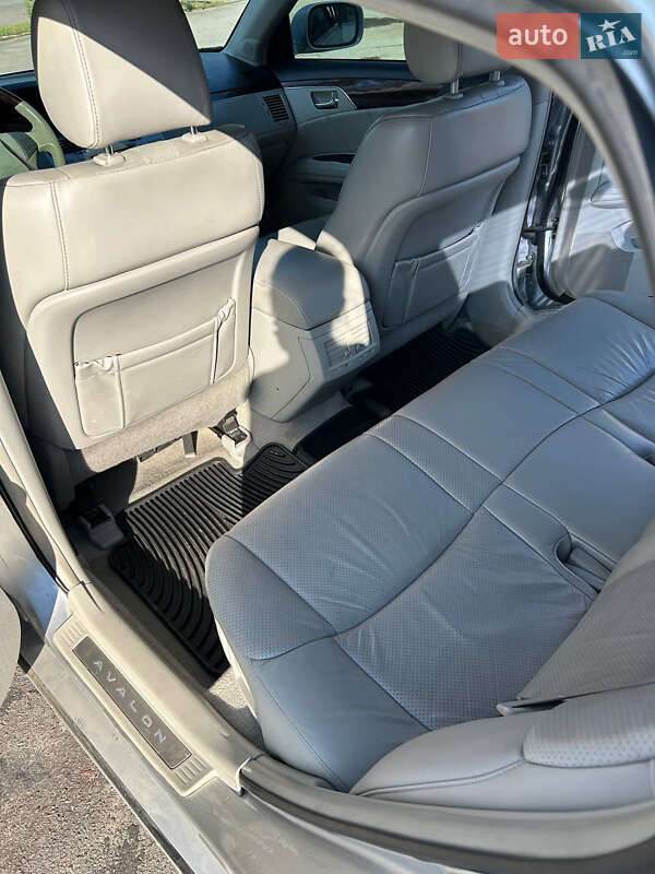 Седан Toyota Avalon 2008 в Житомире