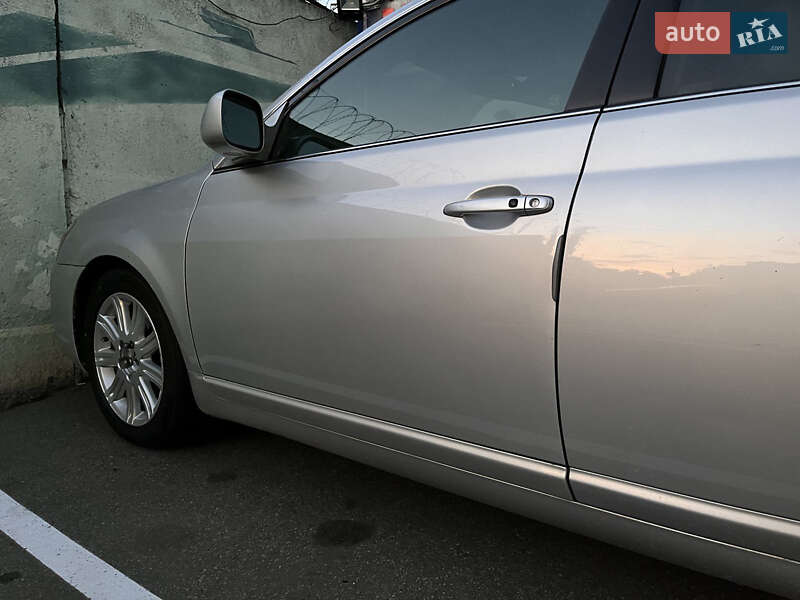 Седан Toyota Avalon 2005 в Києві