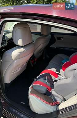 Седан Toyota Avalon 2014 в 