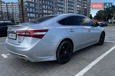 Седан Toyota Avalon 2014 в 