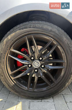 Седан Toyota Avalon 2014 в 