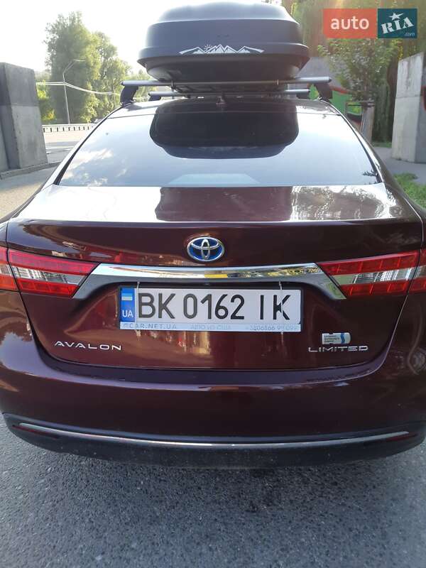 Седан Toyota Avalon 2013 в Києві