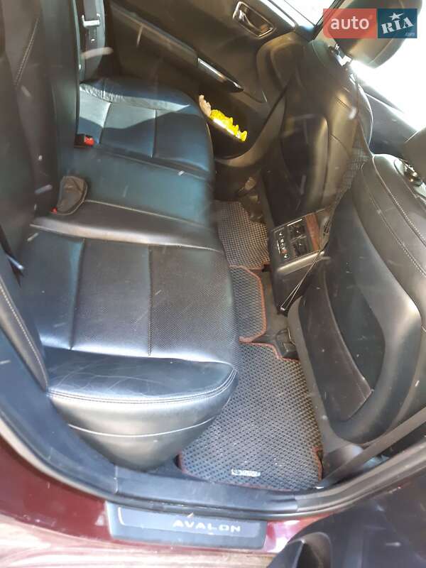 Седан Toyota Avalon 2013 в Києві