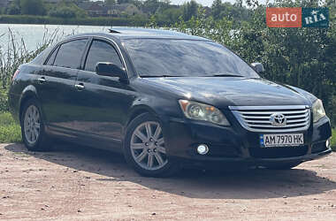Седан Toyota Avalon 2008 в Черняхове