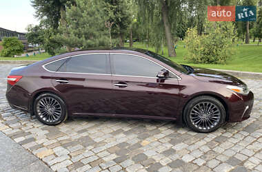 Седан Toyota Avalon 2016 в 