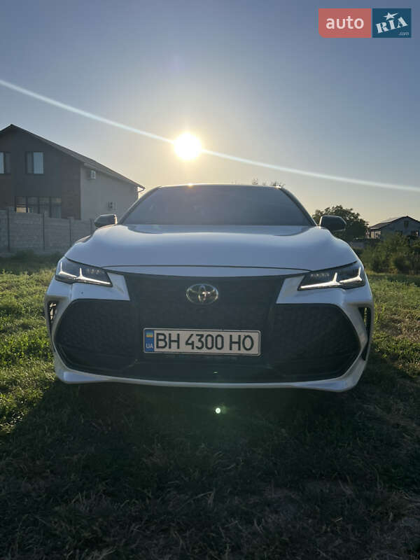 Toyota Avalon 2019