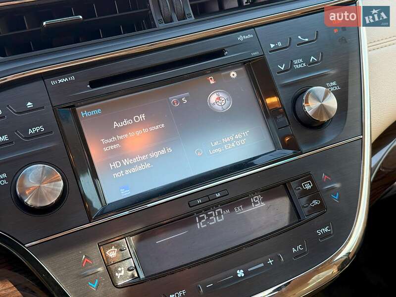 Седан Toyota Avalon 2014 в Львове