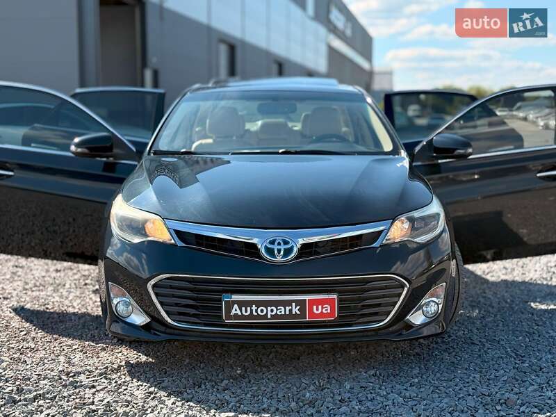 Седан Toyota Avalon 2014 в Львове