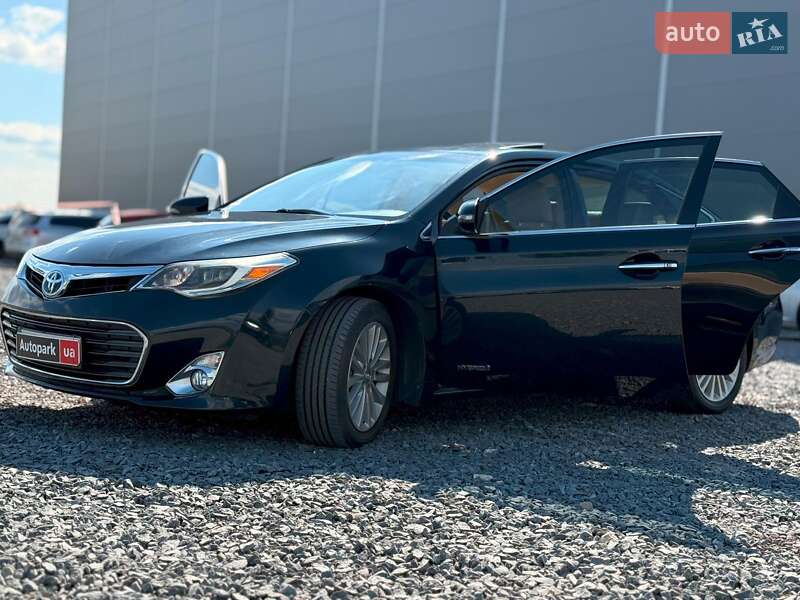 Седан Toyota Avalon 2014 в Львове