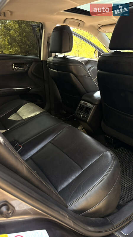 Седан Toyota Avalon 2014 в Білгороді-Дністровському