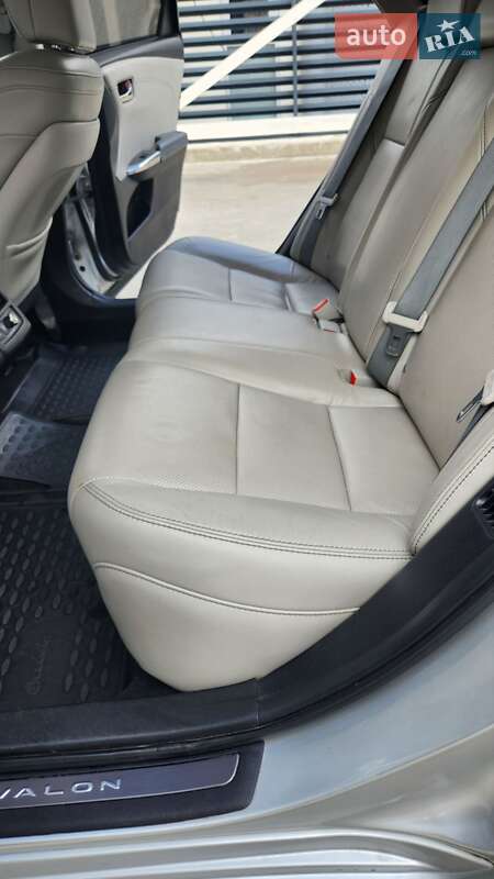 Седан Toyota Avalon 2014 в Києві