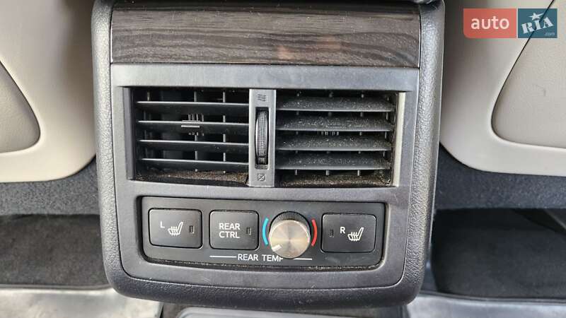 Седан Toyota Avalon 2014 в Києві