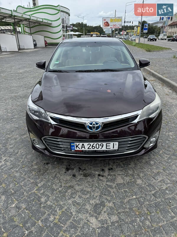 Седан Toyota Avalon 2014 в Броварах