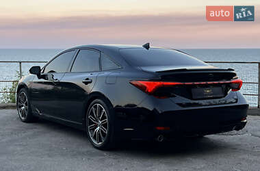 Седан Toyota Avalon 2019 в 