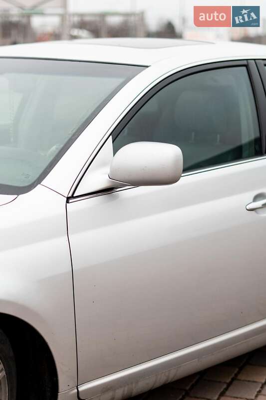 Седан Toyota Avalon 2008 в Львові