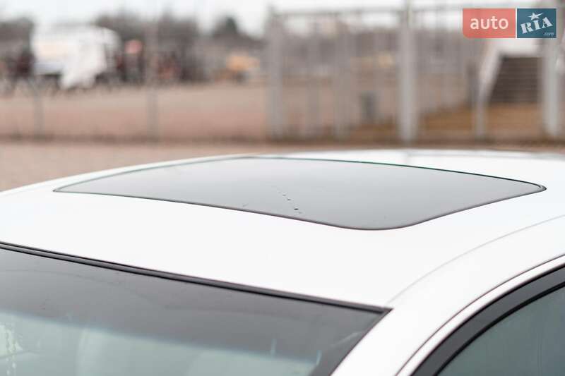 Седан Toyota Avalon 2008 в Львові