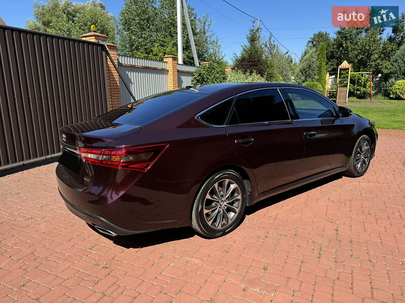Седан Toyota Avalon 2017 в Києві