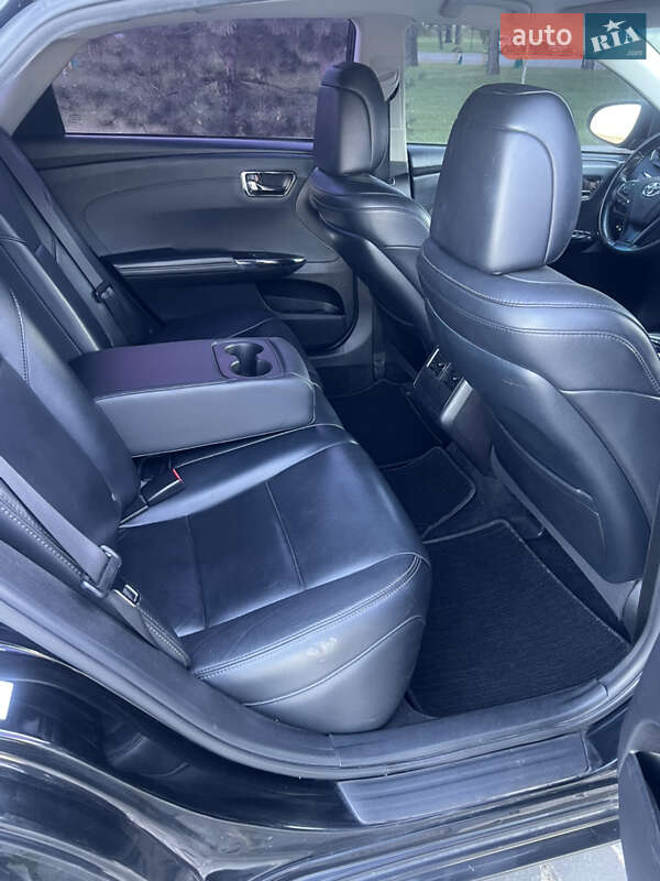 Седан Toyota Avalon 2015 в Киеве
