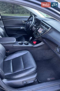 Седан Toyota Avalon 2015 в 