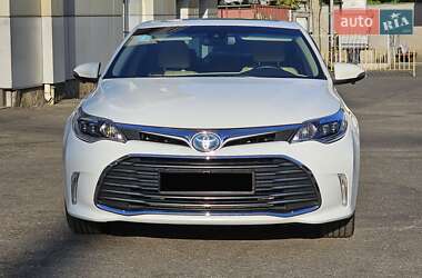 Седан Toyota Avalon 2017 в  фото 3 Седан Toyota Avalon 2017 в