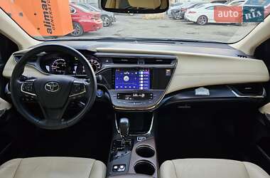 Седан Toyota Avalon 2017 в  фото 25 Седан Toyota Avalon 2017 в