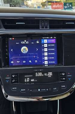 Седан Toyota Avalon 2017 в  фото 33 Седан Toyota Avalon 2017 в