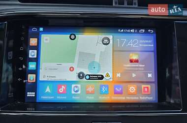 Седан Toyota Avalon 2017 в  фото 42 Седан Toyota Avalon 2017 в