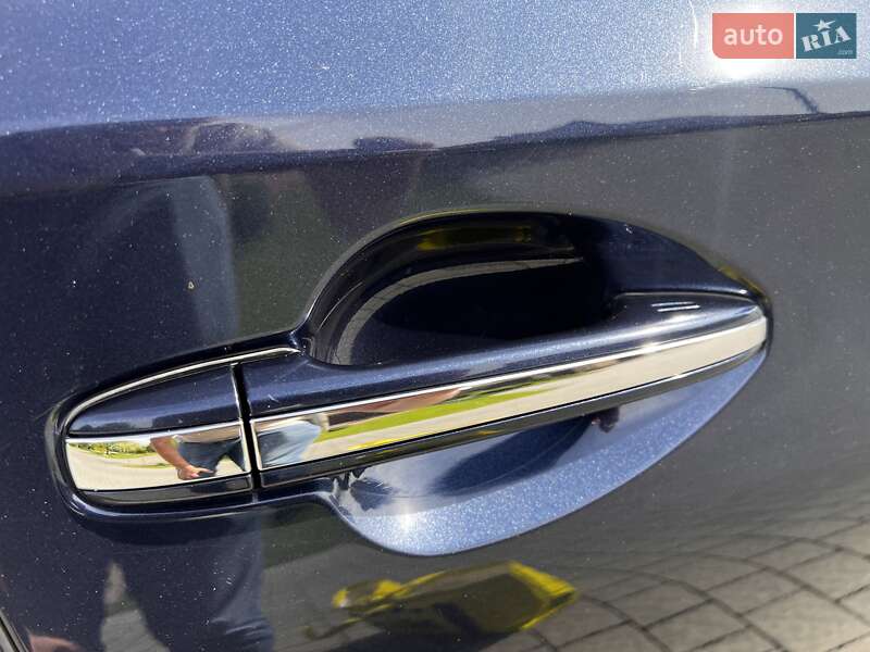 Седан Toyota Avalon 2015 в Львове