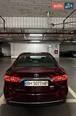Седан Toyota Avalon 2013 в 