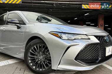 Седан Toyota Avalon 2018 в 