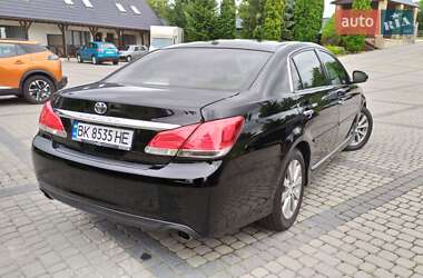 Седан Toyota Avalon 2011 в 