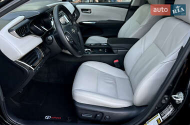 Седан Toyota Avalon 2012 в 