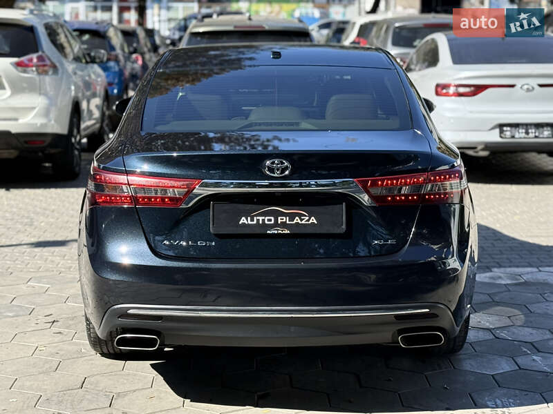 Седан Toyota Avalon 2016 в Одесі