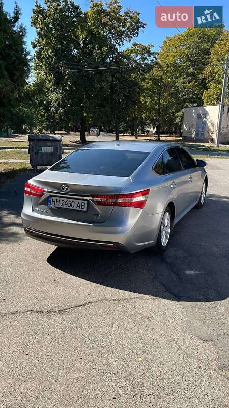 Седан Toyota Avalon 2015 в Одессе