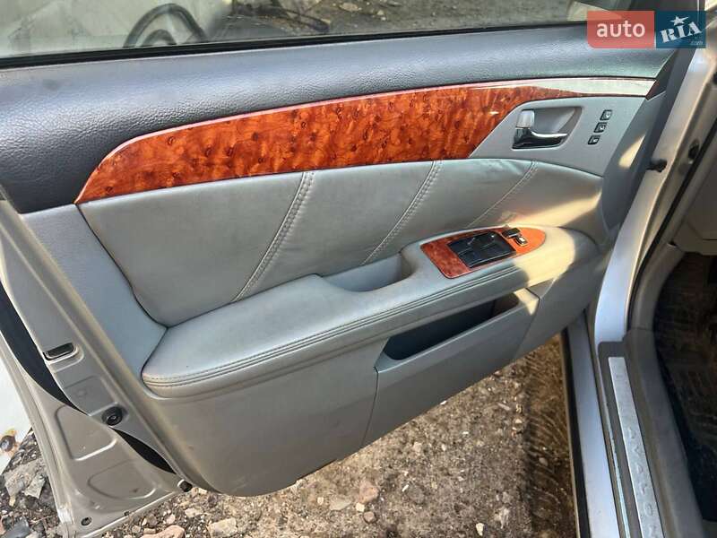 Седан Toyota Avalon 2006 в Киеве