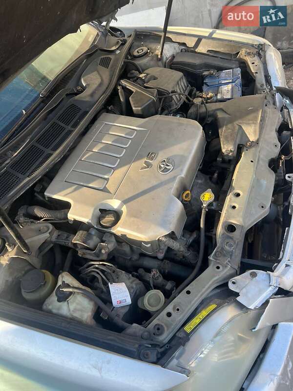 Седан Toyota Avalon 2006 в Киеве
